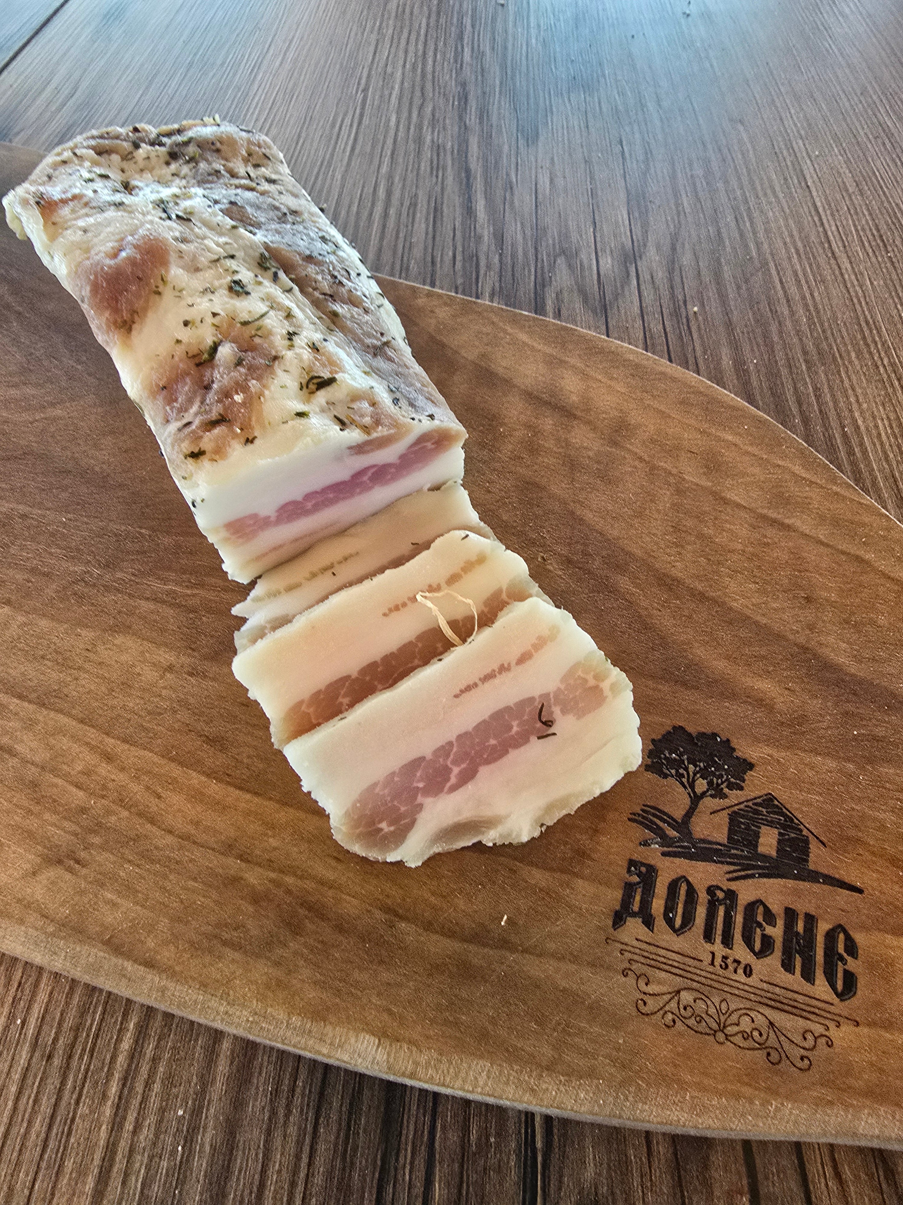 Осолена сланина с местни билки