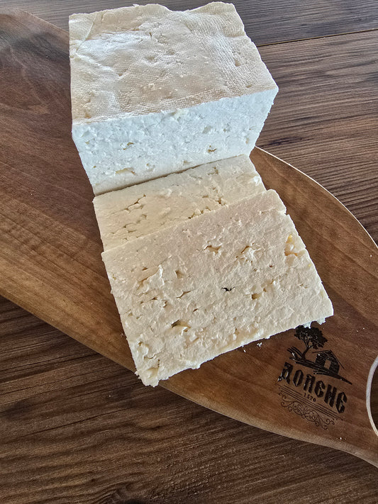 Домашно биволско сирене