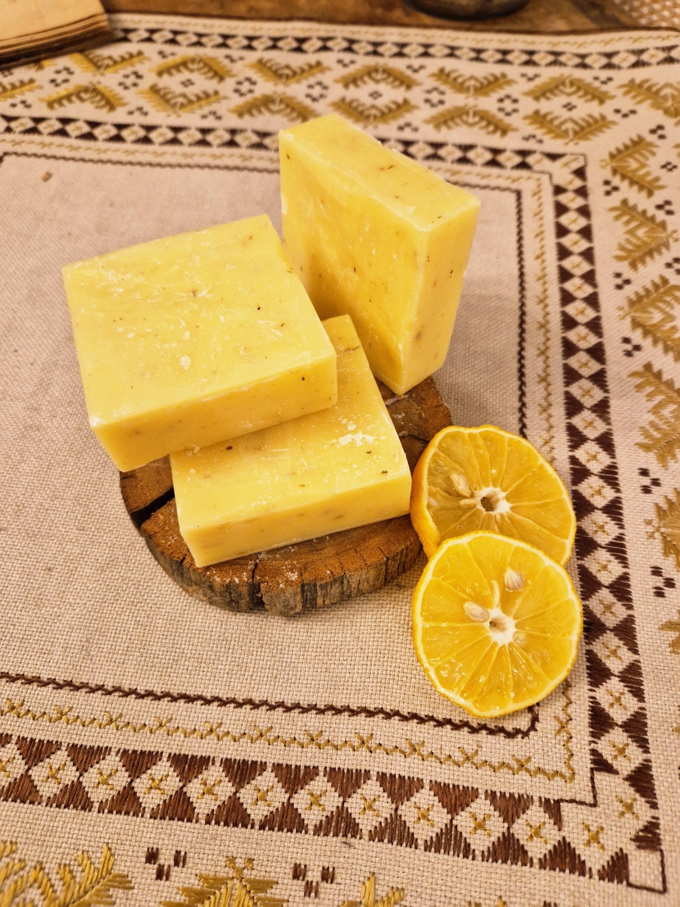 Домашен сапун с лимон
