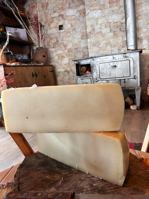 Домашен овчи кашкавал от село Гега